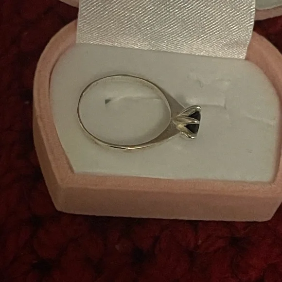 Beautiful Silver Genuine Sapphire Ring - Picture 4 of 5